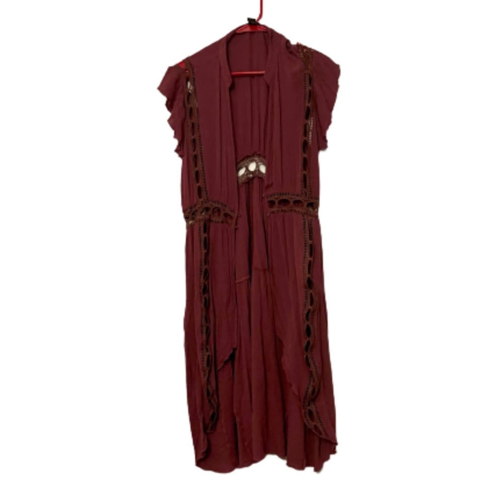 Long Cardigan in a beautiful wine color with lace details